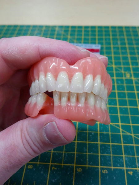 Clean and Freshen Dentures